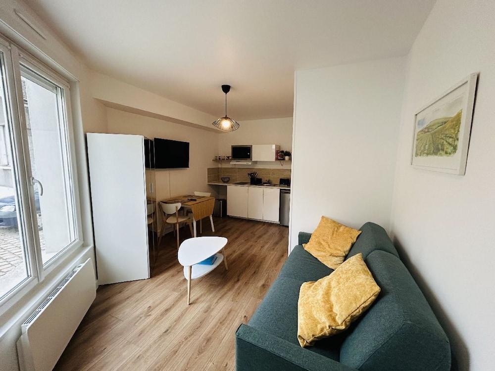 Le Charmant Cr Neau Basilique