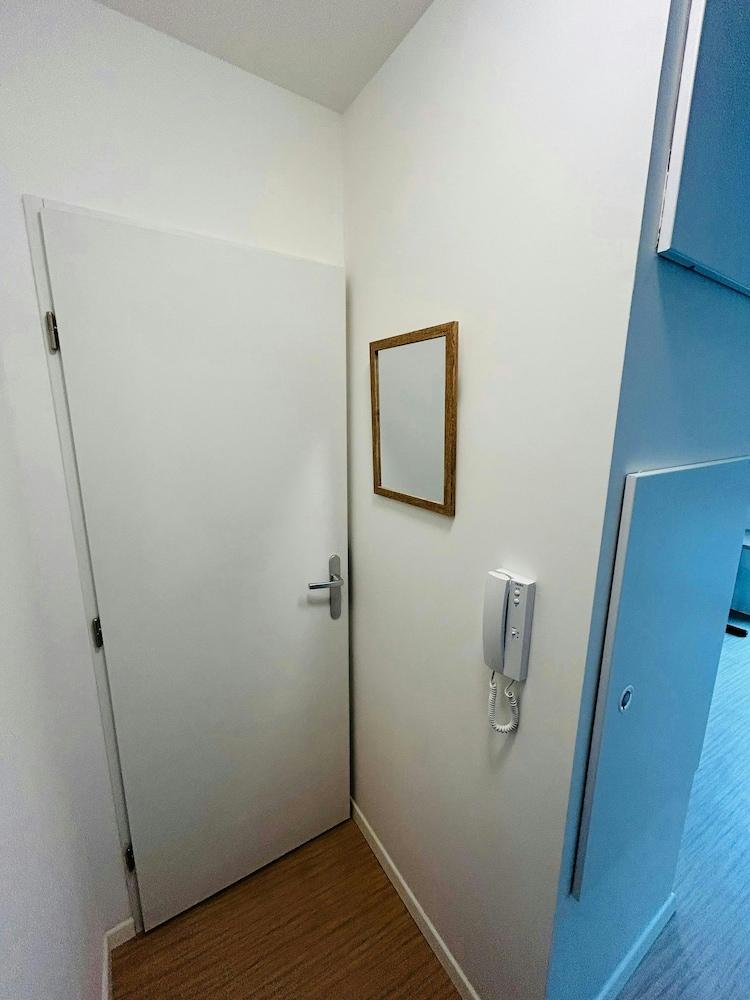 We Live In R - Suite 101