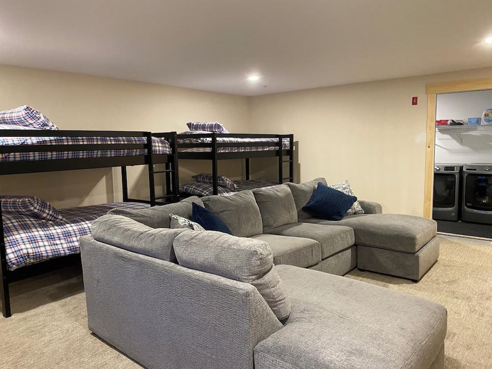 Spacious Sugarloaf Condo