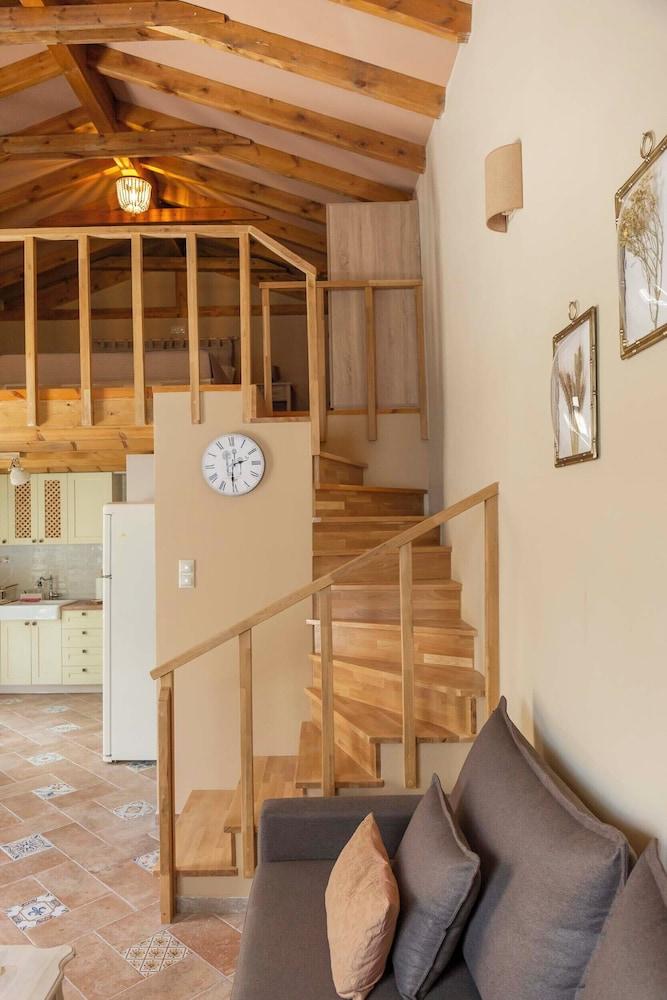 Strofilia Guest House