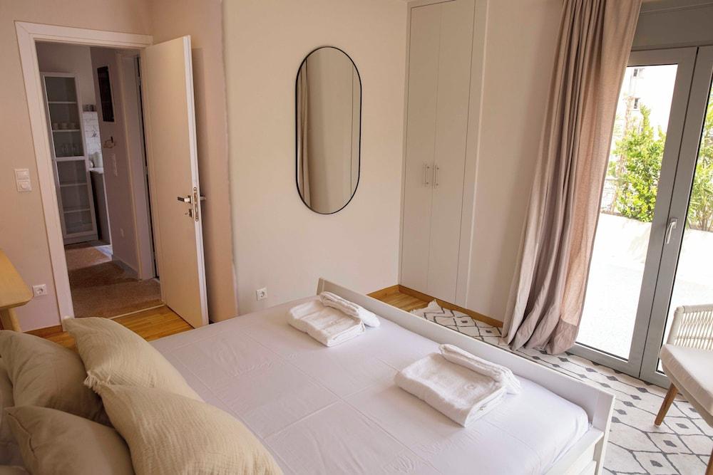 Contemporary Athenian Escape GHH