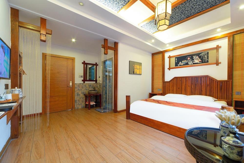 Zhangjiajie Xinghe Qingmeng Folk-style Inn