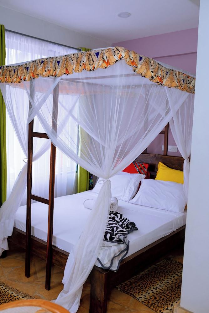 Kilimanjaro Scenic Lodge