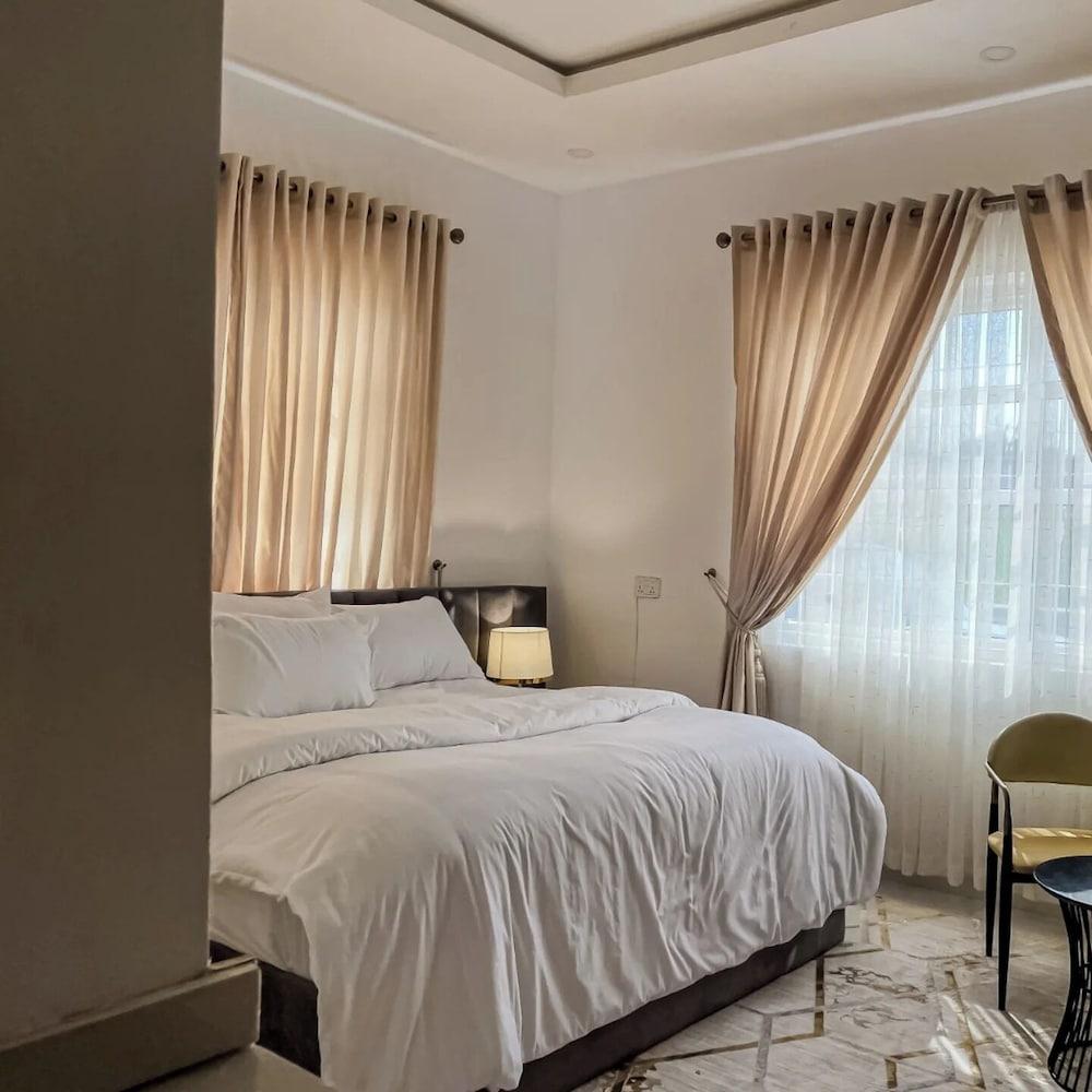 Algate Hotel and Resort