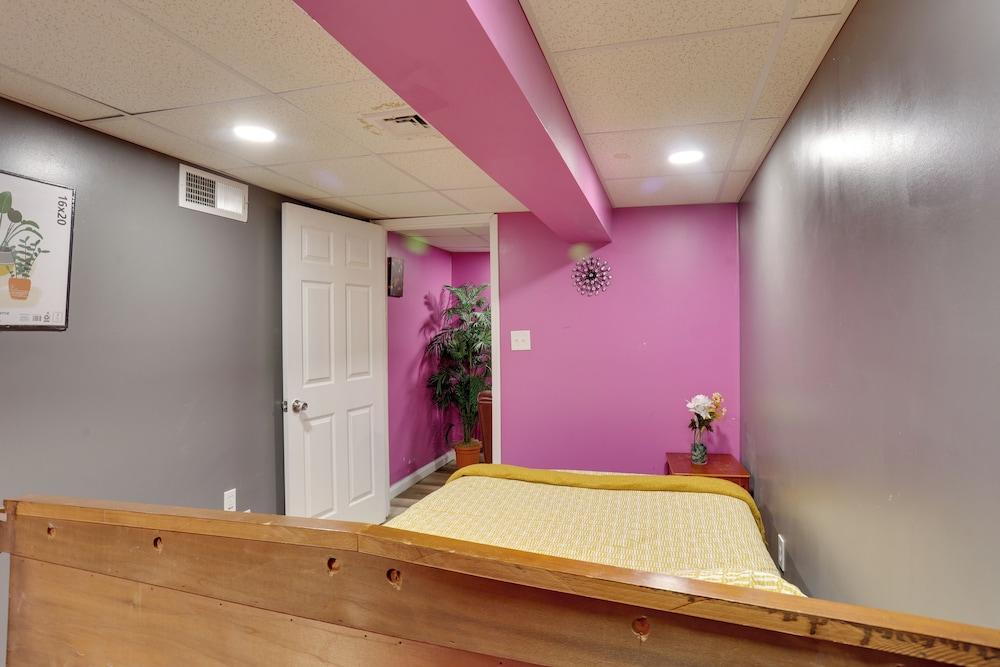 9 Mi to Midtown: Convenient Harrisburg Apt