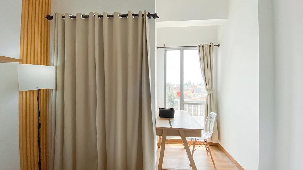 Warm Studio Apartment at M-Town Residence