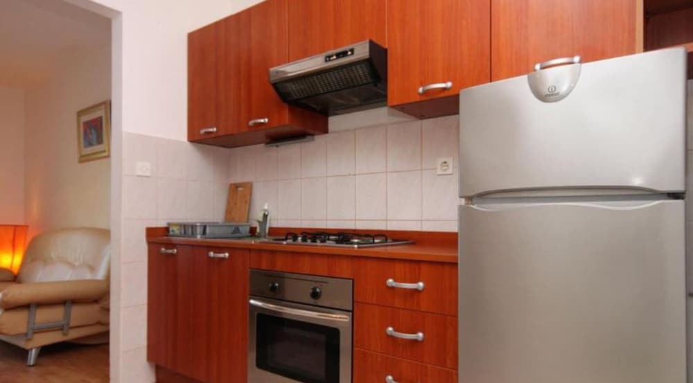 Seafront Charming Apartments Kosirina