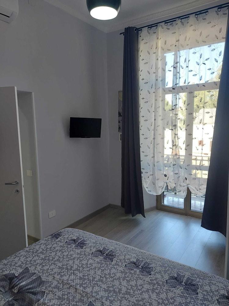 Alloggio Turistico Sea Port - Next to the Cruise Ship Free Shuttle Terminal