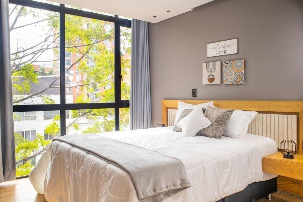 Tranquil Stadio Suite Rosa Negra