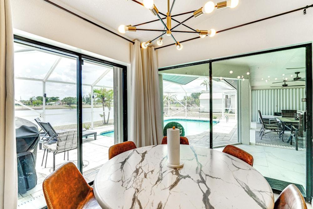 Group Getaway: Luxe Lakeside Gem in Port Charlotte