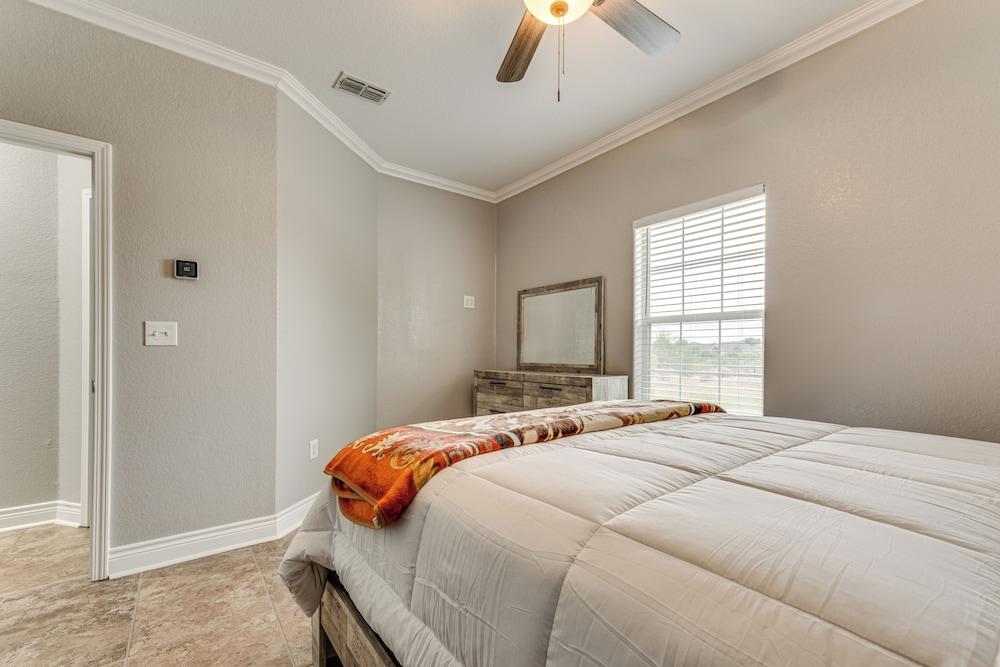 1 Mi From Lake: Pet-friendly Del Rio Gem