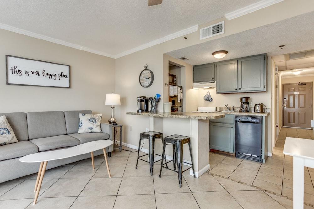 Oceanview Condo at Meridian Plaza