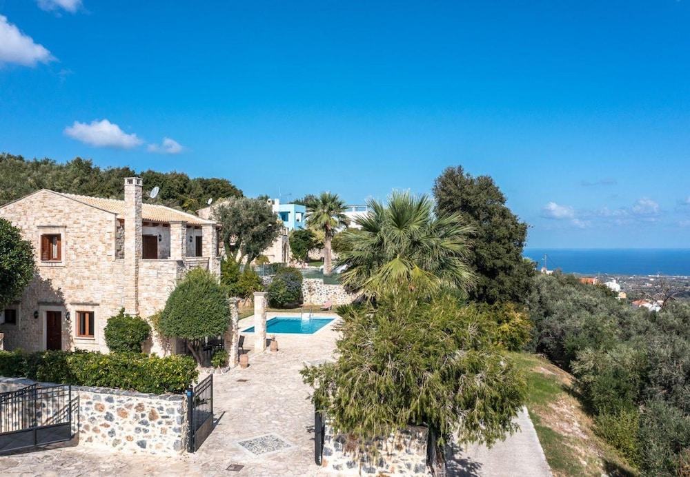 Teacher Cottage in Agia Triada