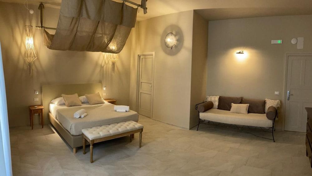 Palazzo Russo Ortigia Suite & Apartments