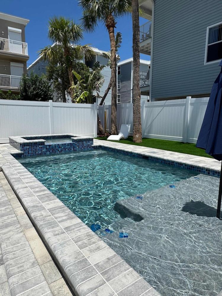 Beach House Cottage Pool Spa on Beach Access