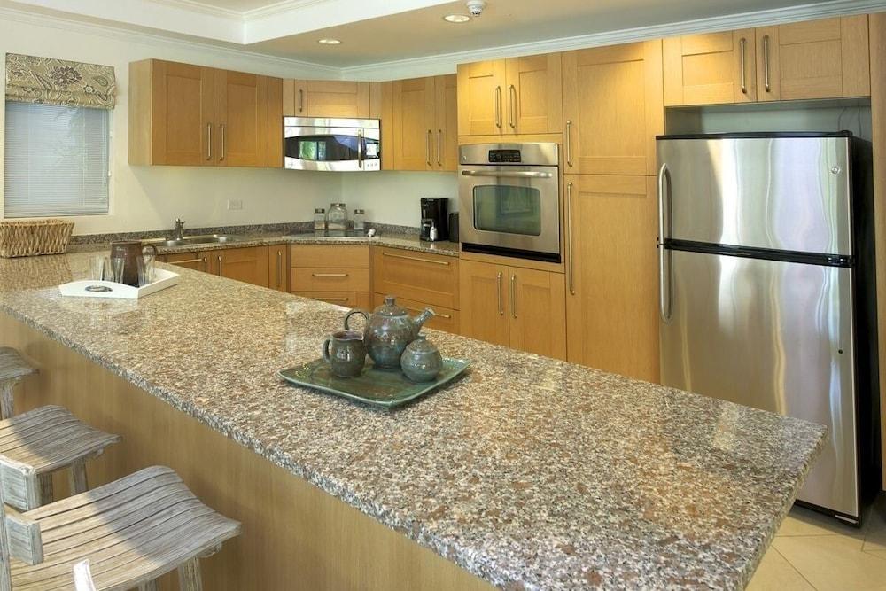 Palm Beach 110 3 Bedroom Condo