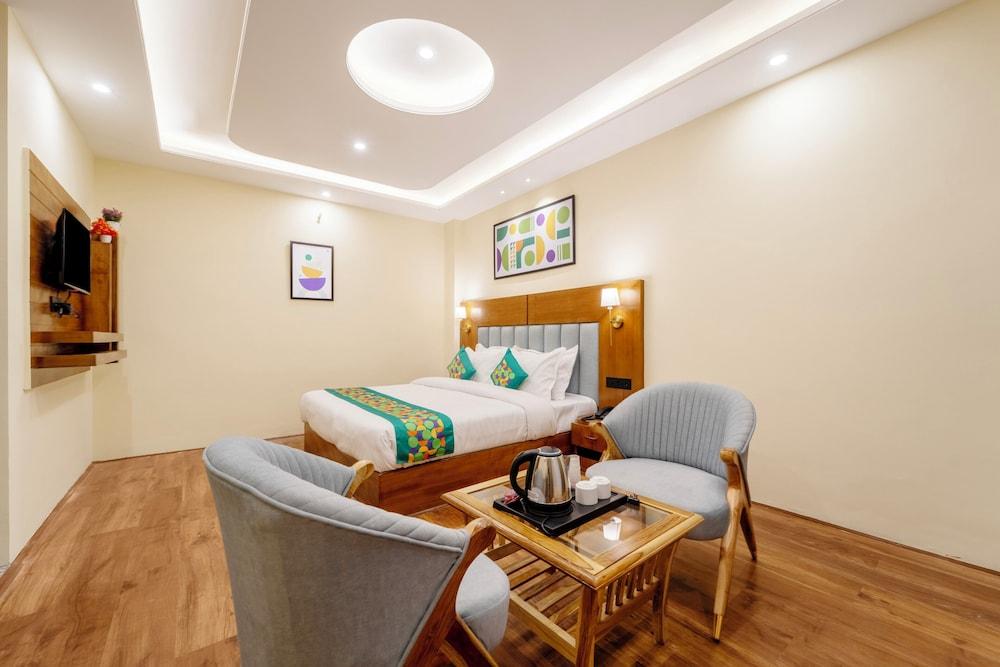 Treebo Premium The Takey'S, Mall Road