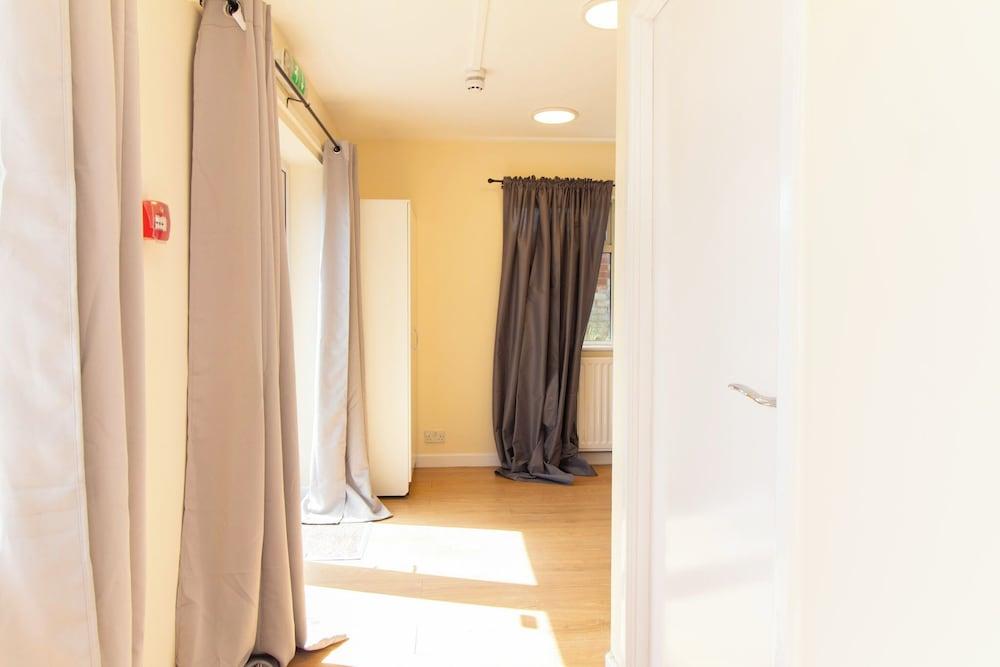 Brookvale Guest House Room 8