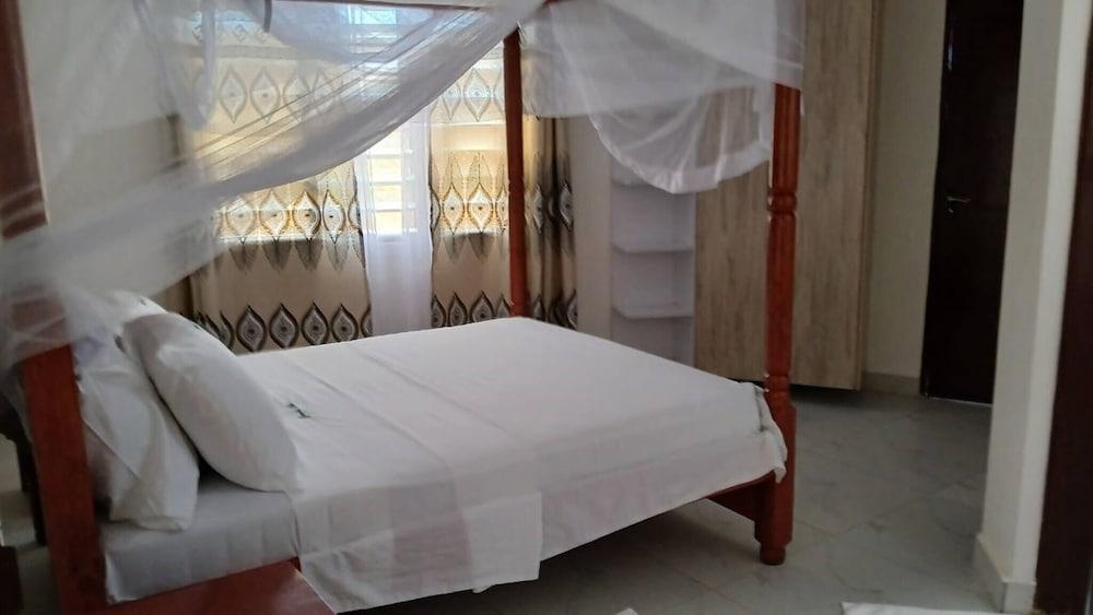 Greenfield Villa M-diani