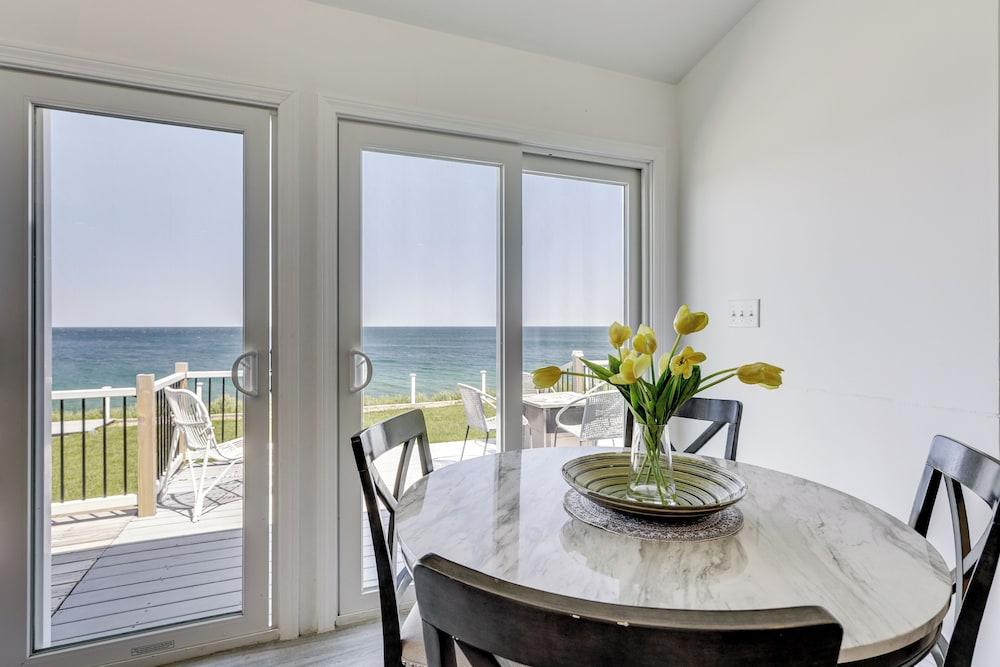 Oceanfront Cottage on Cape Cod Bay w/ Game Room