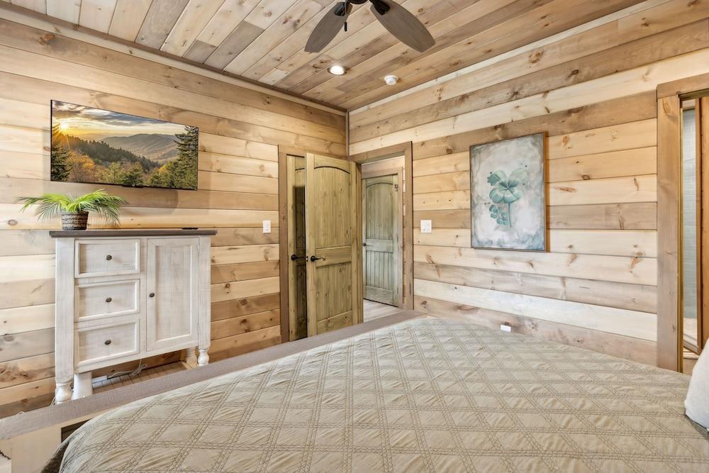 4 Clovers 3 Bedroom Home