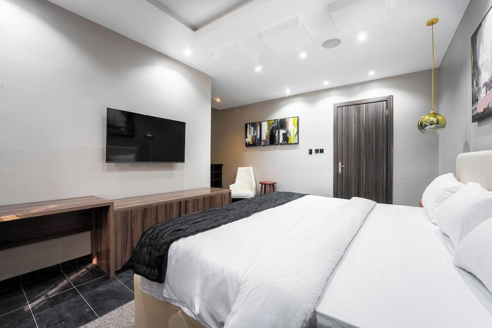 The Azaria Hotel and Apartments