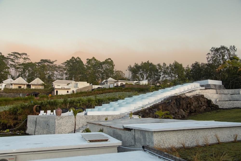 Cinze Villas and Hot Spring