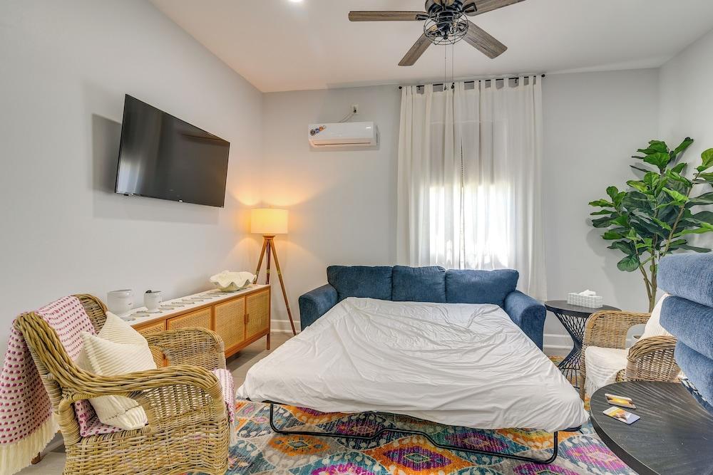 Walk to The Strand: Home in Historic Galveston