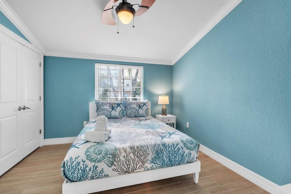 Paradise Palms 3 Bedroom Cottage