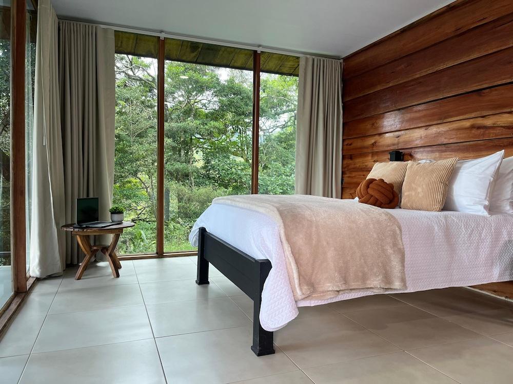 Monte y Alma Monteverde