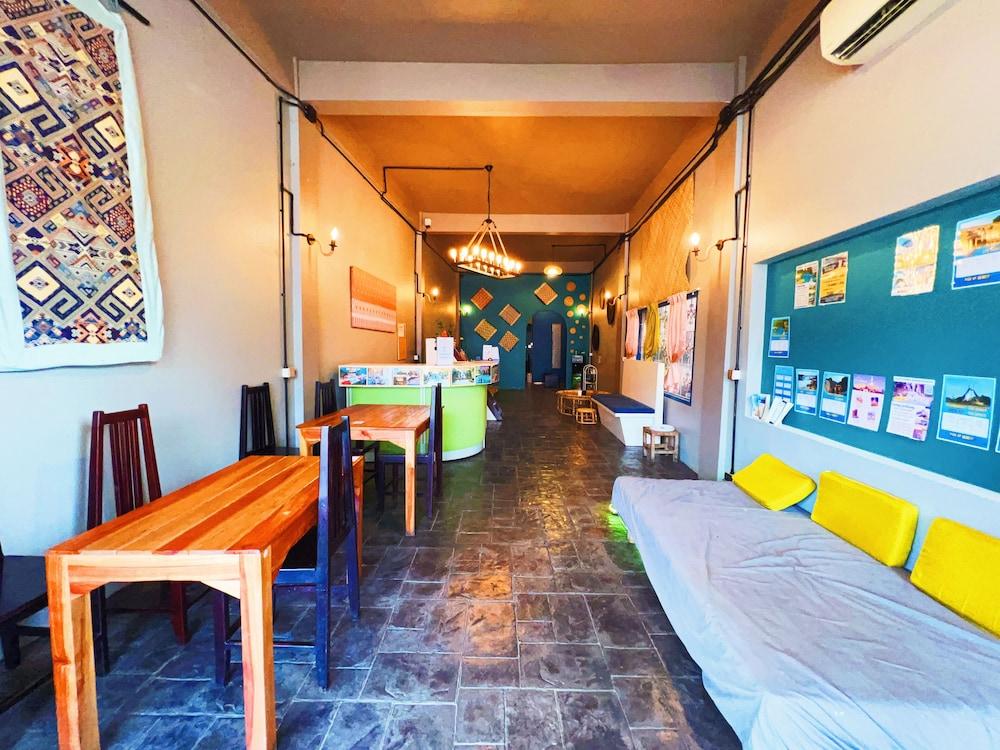 TT Premium Hostel Vientiane