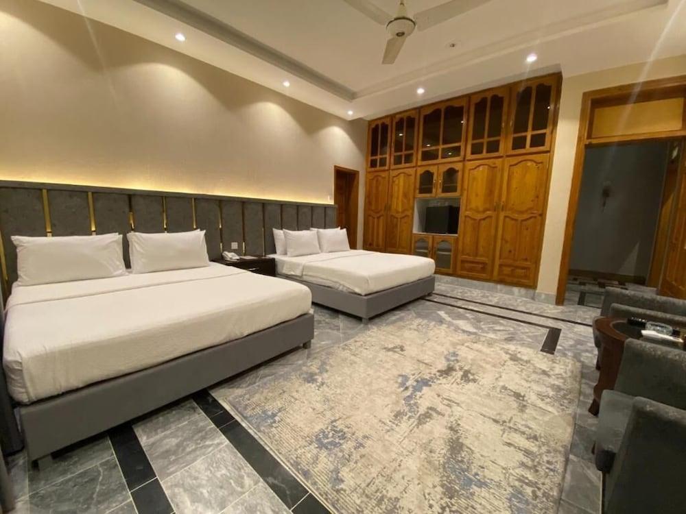 VIP Express Peshawar