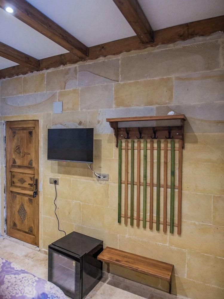 Capavista Cave House