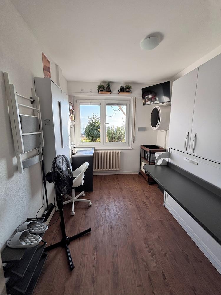 Room-independent Room With Stunning View