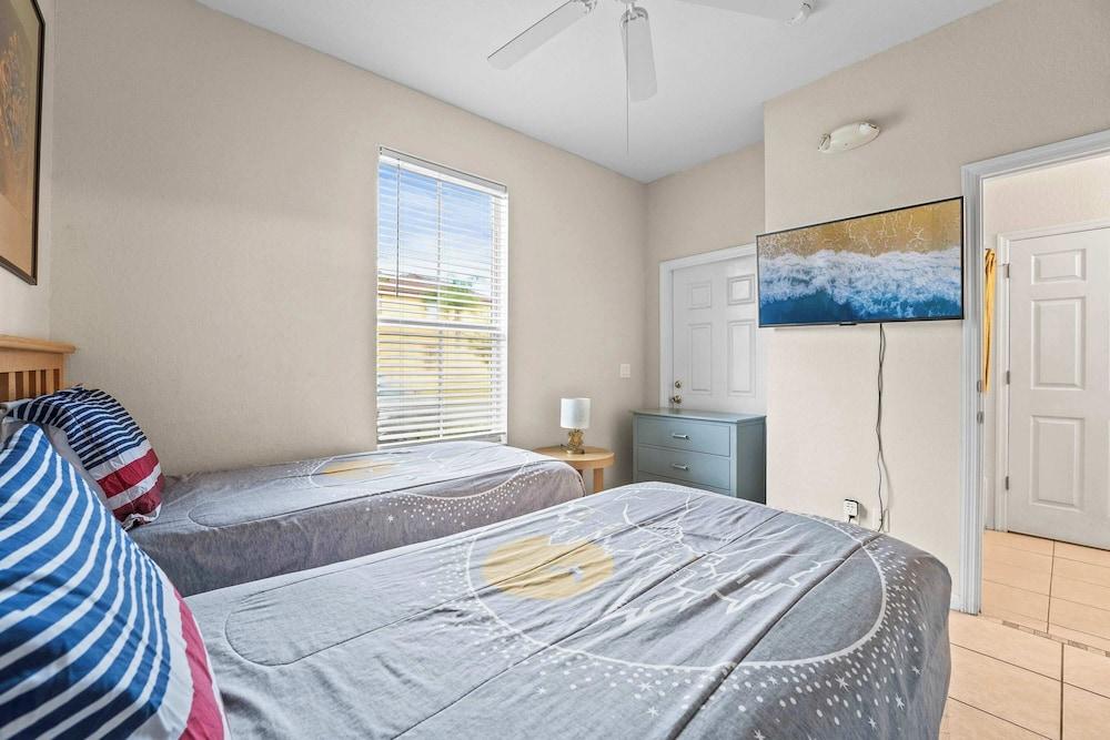 Sunrise on Capri at Regal Palms