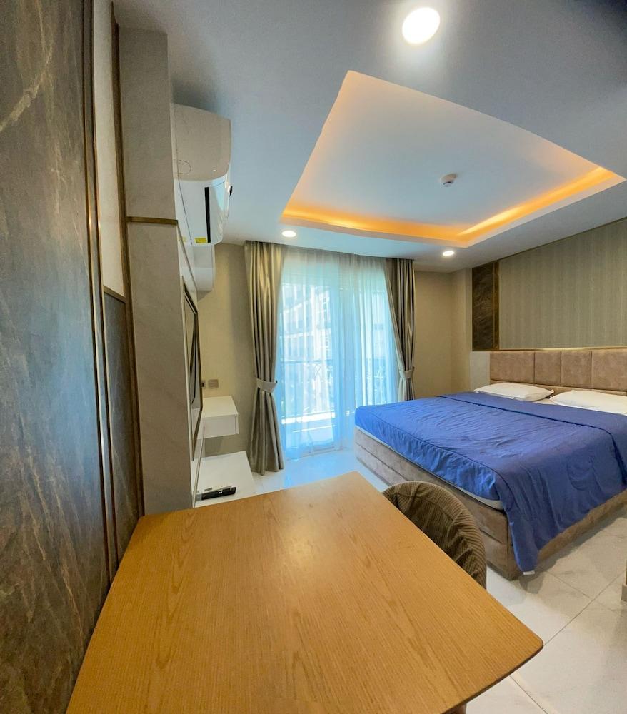 Saffron GSR - Dusit Grand Park 2