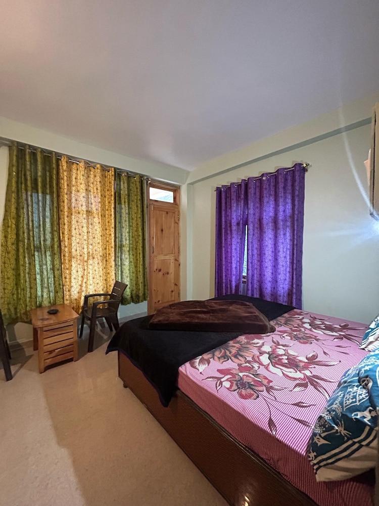 New Brahma Guesthouse