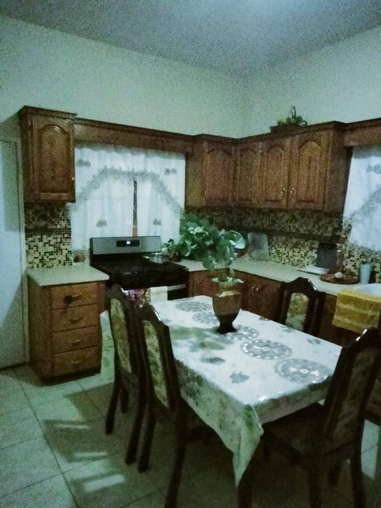 Doug Manor 2bedroom Apartment