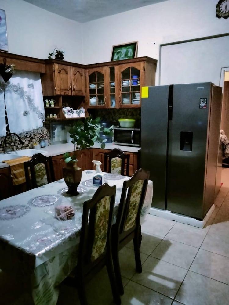 Doug Manor 2bedroom Apartment