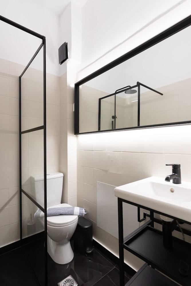 Astra Beach Studio 1