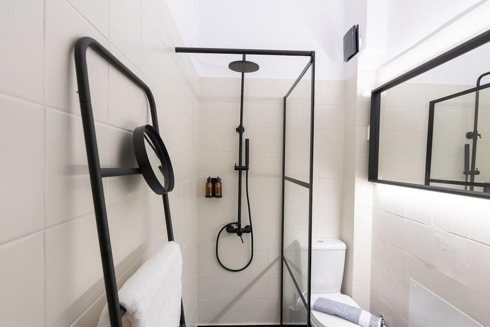 Astra Beach Studio 3