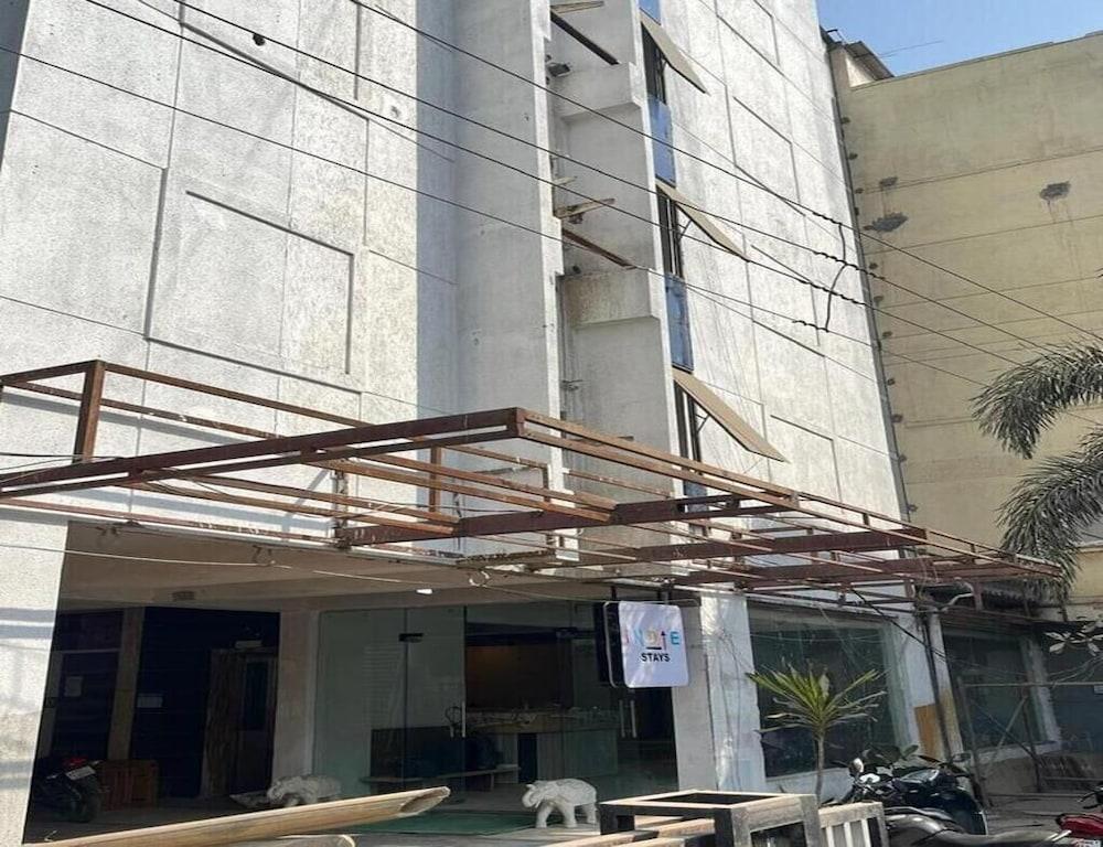 Indie Stays Studio Kharadi