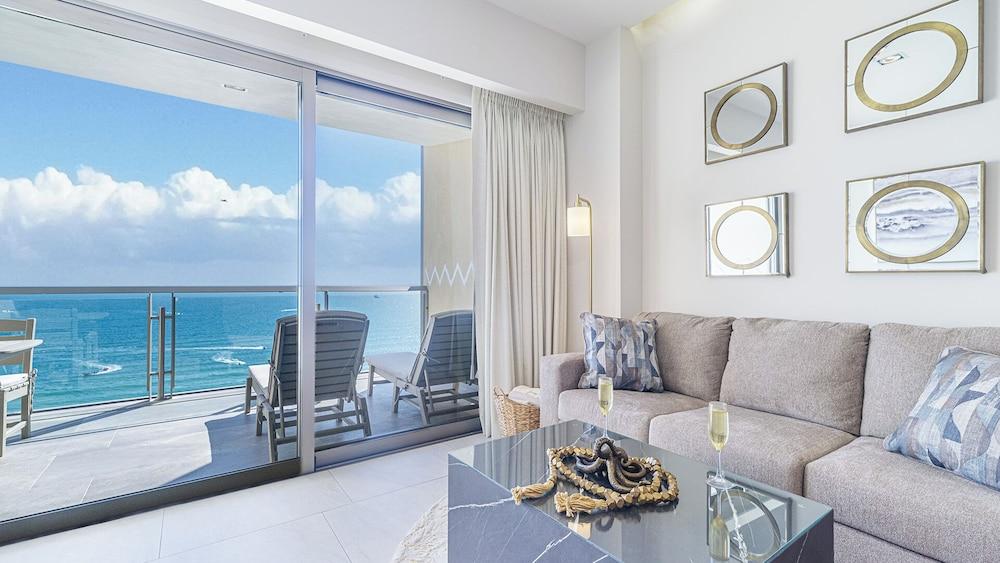 Luxury Oceanview Studio Sonoran Star