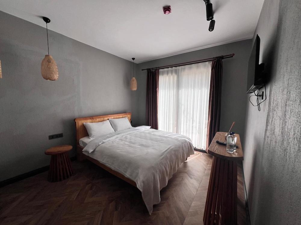 Trina Talles Alaçatı