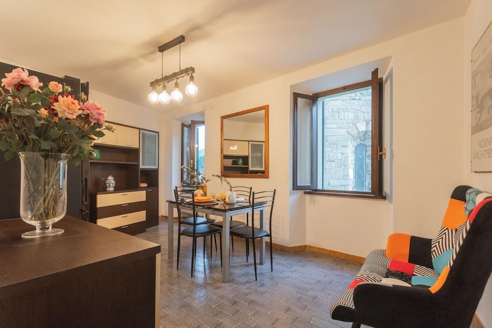 Bell Tower Square by Rent all Como