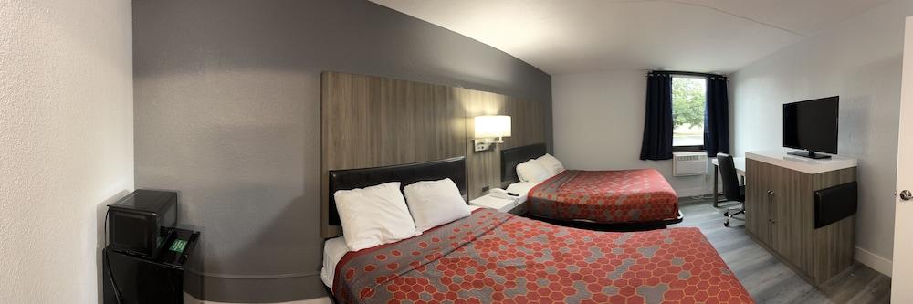 Blueway Inn & Suites Roseville