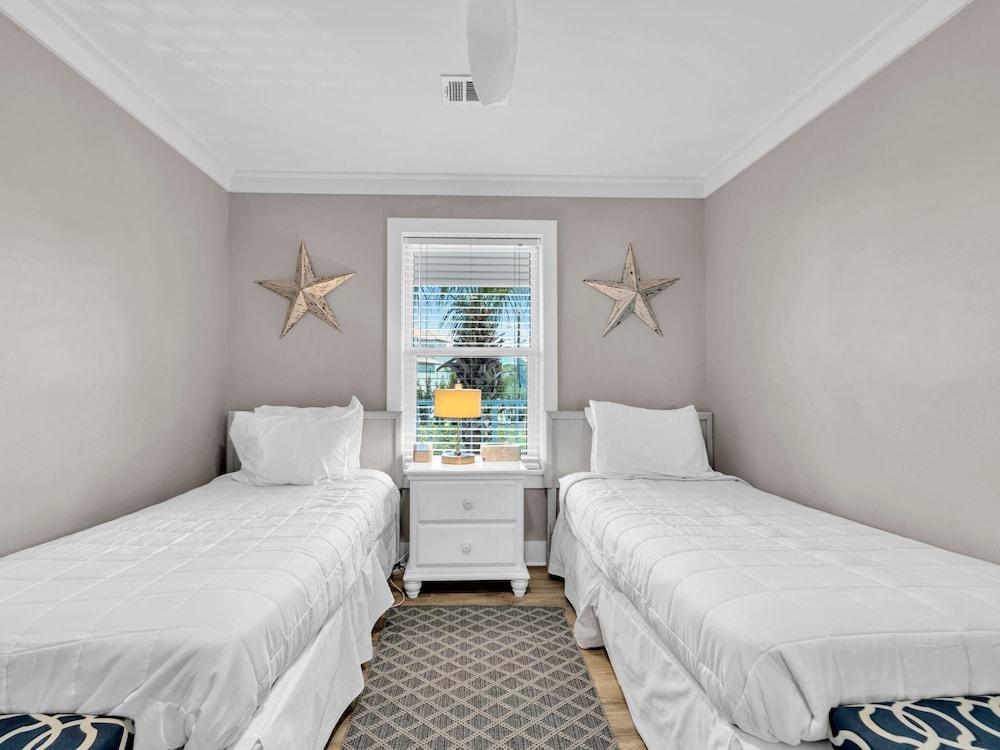 Beachside Villas 122