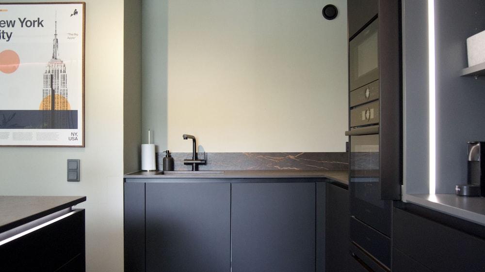 Suite with Sauna & Jacuzzi in Kamppi