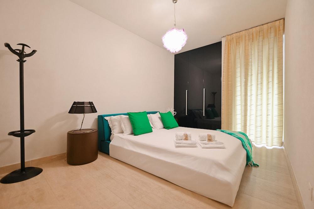 Luxurious Lugano Apartment With City Views