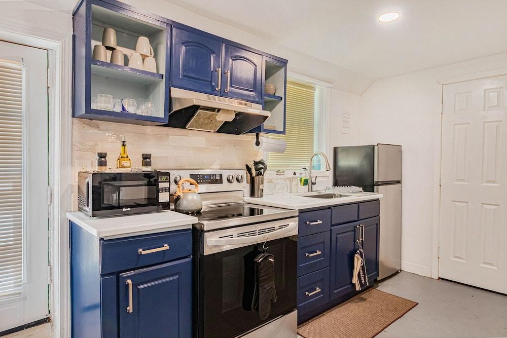 The Dapper Den Suite